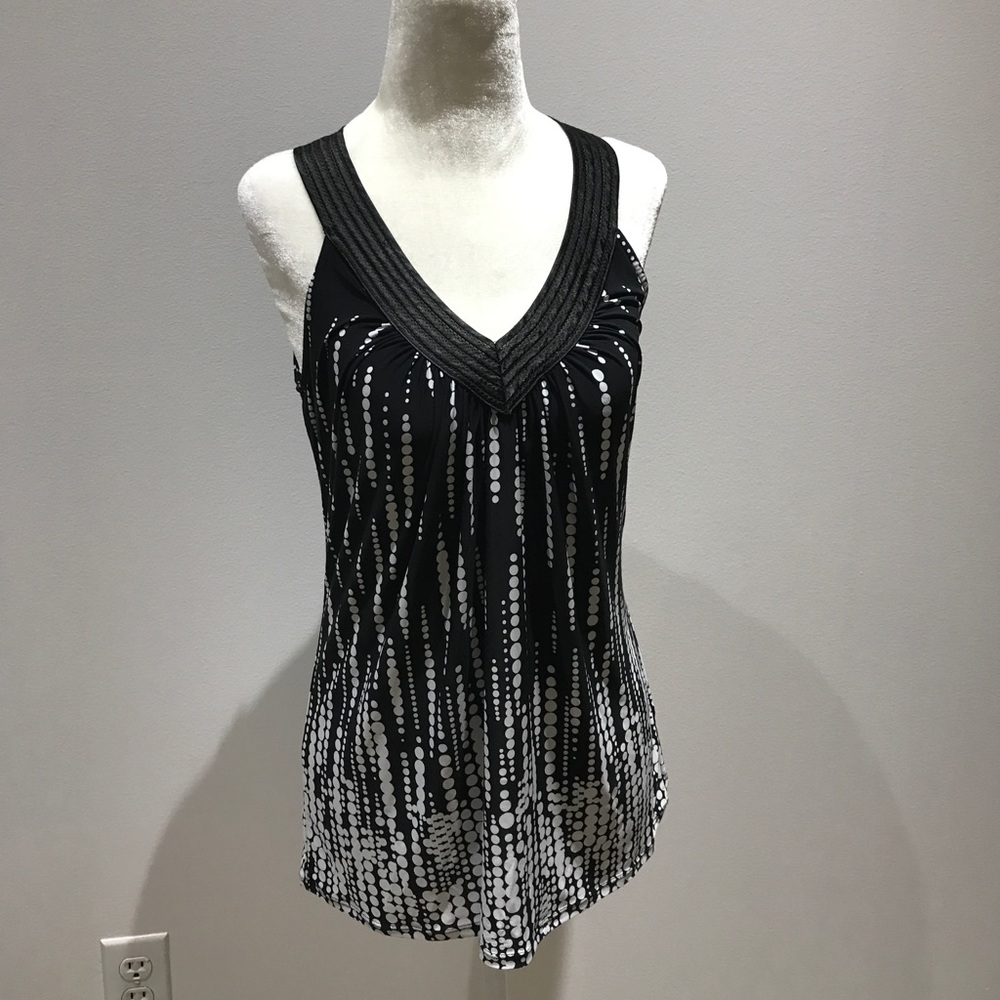Really cute WHBM black and white tank/shell